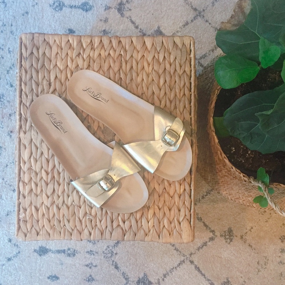 👡🎁FWP Gold Lucky Brand Slider Sandals